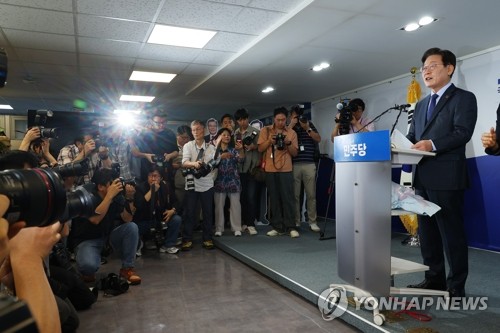 (서울=연합뉴스) 한종찬 기자 = 더불어민주당 이재명 전 대표가 10일 오전 서울 여의도 중앙당사에서 당 대표 출마 선언 기자회견을 하고 있다. 2024.7.10 saba@yna.co.kr