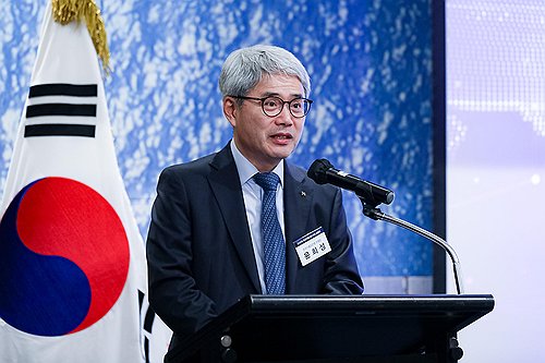 [신년사] 수은 행장 "대외환경 시계제로…수출 위기 돌파구 마련"_윤슬기