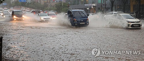 車보험 손해율 80% 육박…집중호우 피해 규모 300억원 돌파_황남경