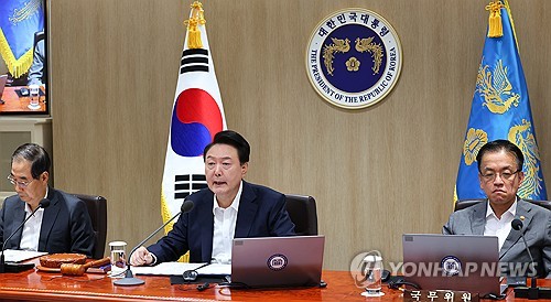 (서울=연합뉴스) 홍해인 기자 = 윤석열 대통령이 30일 서울 용산 대통령실 청사에서 국무회의를 주재하며 발언하고 있다. 2024.7.30 [대통령실통신사진기자단] hihong@yna.co.kr
