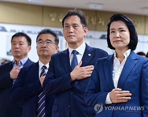 방통위 "업무공백 없게 만전…위원장 복귀 시 안건 바로 처리"_김학성