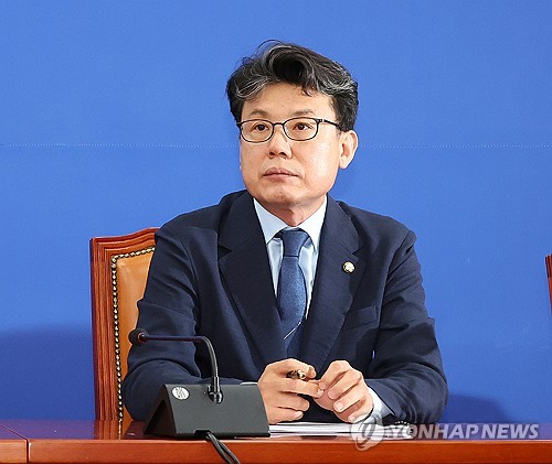 野진성준, 금투세 고수…"폐지하면 내수경제 살아나나"_한종화