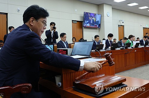 기재차관 "우체국보험 적립금 차입은 국가재정법 내에서 추진"_박준형
