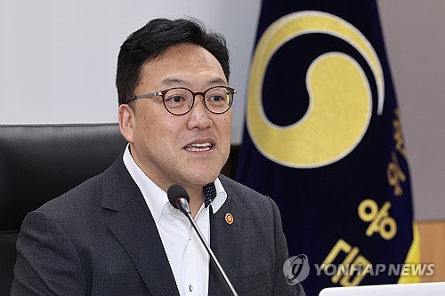 김병환 "저축銀, 부동산 PF 부실로 신뢰문제 직면"_이현정