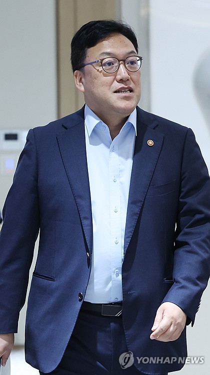김병환 "대부업 등록요건 큰 폭 상향…불법계약 원리금 무효화"_한종화