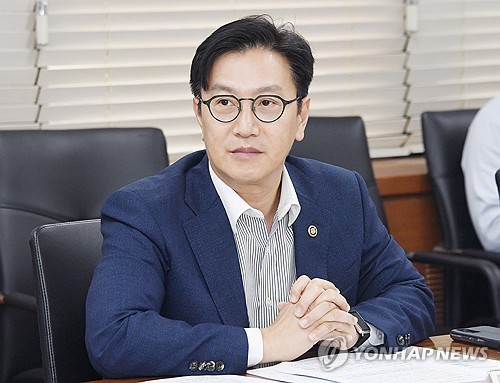 기재차관 "정상외교는 경제영토 확장 과정…체코 경협 후속조치 점검"_박준형