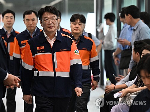 고려아연 "MBK·영풍의 공개매수가 인상, 고려아연 망칠 것"_김학성