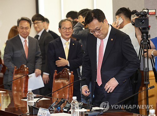 부산 찾은 김병환 "지역 벤처 육성 의미있는 과제"_정원