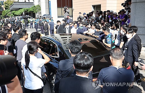 금고형 받으면 '절반' 깎이는 사학·공무원연금…'이태원 참사' 관련자도 못 피한다_송하린