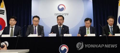 [세종시 프리즘] WGBI 축포 속 '유비무환' 강조한 최상목_박준형