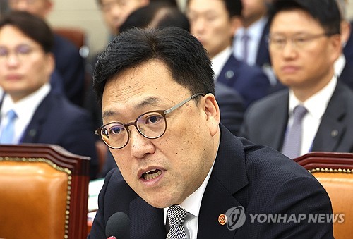 김병환 "정책대출 급격히 줄이면 저소득층 주택마련·전세 어려워져"_이현정