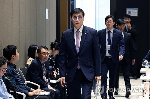 이창용 "매파적 인하다"…채권시장은 '글쎄'_오진우