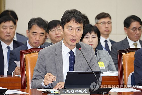 이복현 "금융시장 불확실성 커…비상상황 대비 준비 필요"_윤슬기