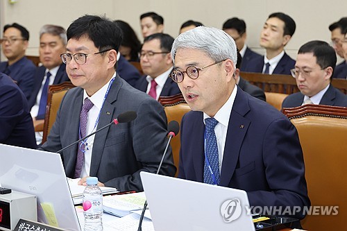 수출입은행장 "폴란드 무기수출 현대로템에 무보와 2조 이상 지원"_최욱
