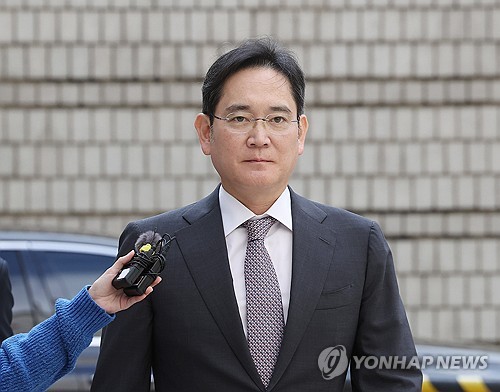 검찰 "이재용 승계 위해 불법합병" vs "배척된 주장 반복"_김학성