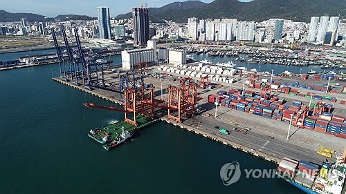 10월 수출증가율 4.6%, 두달째 한 자릿수…예상 하회(상보)_남승표