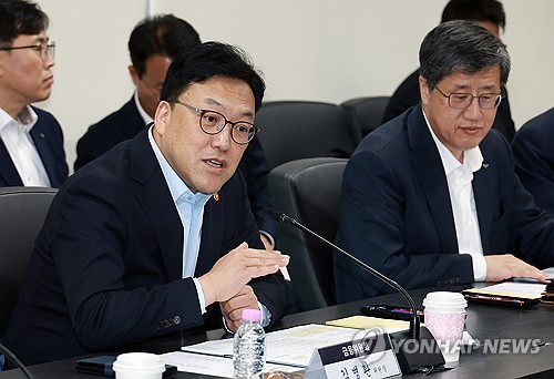 "中企 신용대출 분야 경쟁압력 하락…지방 금융공급도 부족"_정원