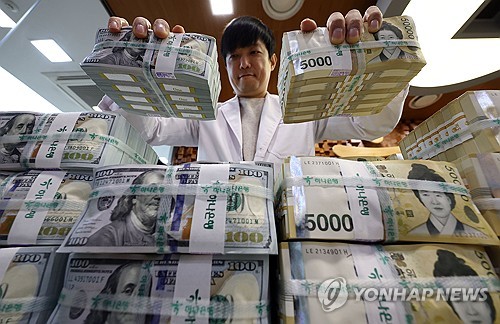 [원화가치 점검]달러-원 1,400원대 치솟아도 달러유동성 아직 양호_정선영