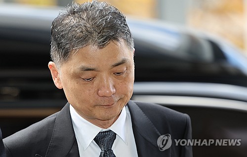 카카오 김범수, CA협의체 의장 사임…정신아 단독 체제로_최정우