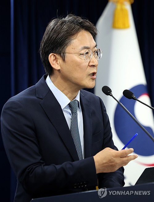 '경영개선 명령' 무궁화신탁 매각 성공할까…금융지주는 '냉랭'_정원