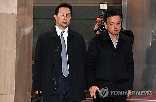 정부, F4 회의서 국내증시 정상 개장 결정(종합)_최욱
