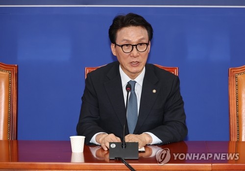 민주 "한덕수·한동훈, 국정운영 중심 될 수 없어…헌법상 불가"_한종화