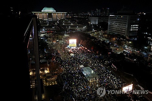 [전문가 인터뷰] "탄핵 정국 장기화…금리 인하 경로 가속할 것"_강수지