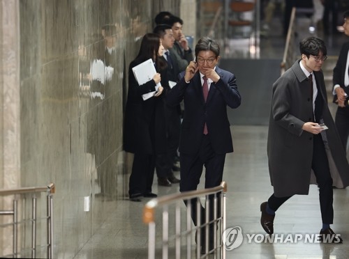 권성동 "부결 당론 바뀔 가능성 크지 않아"_한종화