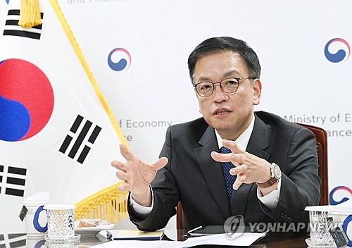 최상목, 이르면 내달 한국경제IR 나선다…대외 신인도 '사수'_박준형