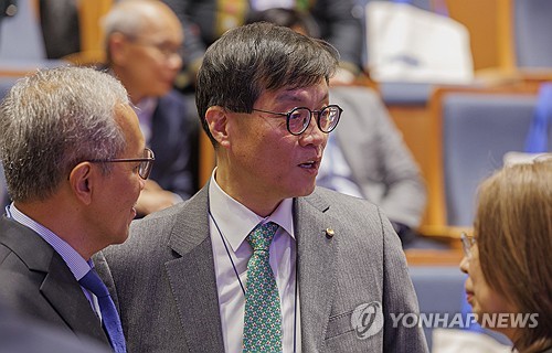 이창용 "韓 반도체 기업 AI 발전 혜택 받을 것"_오진우