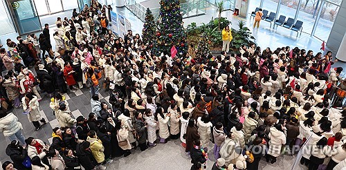 "한국의 국정 혼란 장기화 우려…中 투자자 관망세 분위기"_이윤구