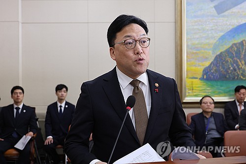 김병환 "정치 불확실성 빨리 해소돼야…경제·정치 분리 운영"_이현정