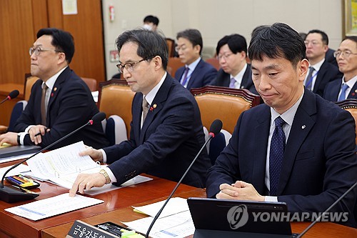 김병환·이복현 "비상계엄 많이 놀랐다…있어선 안 될 일"_이현정