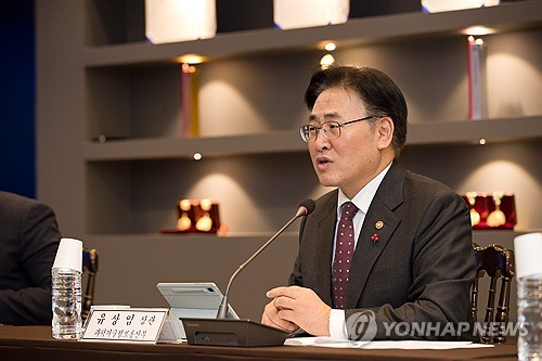 유상임 과기장관 "내년 초 '제4통신' 선정 지침안 발표할 것"_최정우
