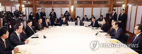 당정 "추경 논의 없었다…1월에 예산 즉시 집행"_한종화