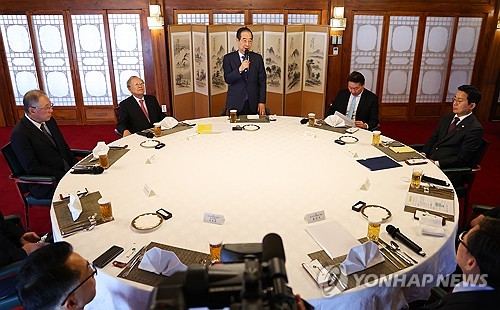 韓권한대행 "건설적 재정 역할 결코 마다하지 않겠다"_한종화