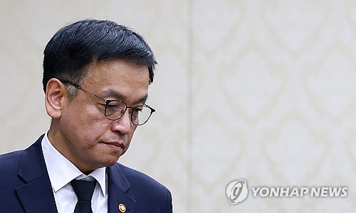 崔대행 "위기 때마다 보여준 기업인 혁신·도전 정신 필요"_박준형