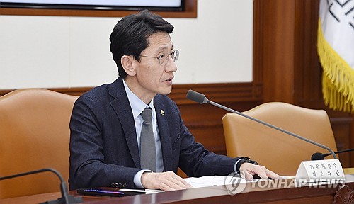 기재차관 "올해 공공기관 신규채용 2.4만명·청년인턴 2.1만명"_박준형