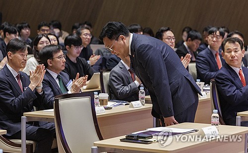 IPO 제도개선에 또 팔 비틀린 주관사…"시장 논리 무시 못해"_박경은
