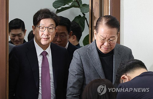 與, '딥시크 쇼크' 대응 간담회…"기술격차 더 벌어지기 전에 서둘러야"_한종화