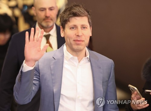 오픈AI, 美 국방부와 2억달러 AI 모델 계약 체결_홍경표