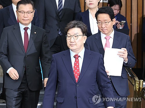 권성동 "소상공인 시설개선 비용 최대 200만원 지원"(종합)_한종화