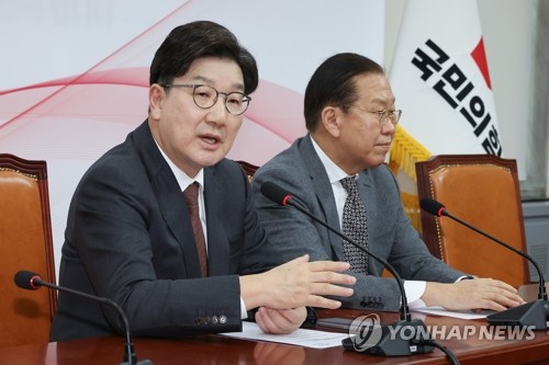 권성동 "대통령 탄핵심판 변론재개 필요하지 않나 생각"_한종화