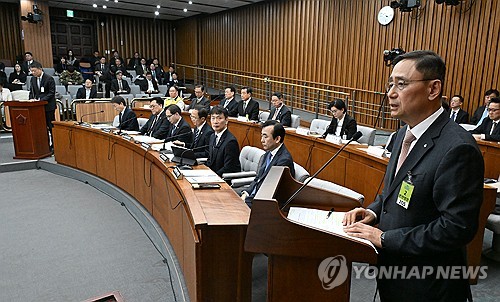 홈플러스, 신영證 대표 고소…"단기채 관련 허위사실 공표"_정필중