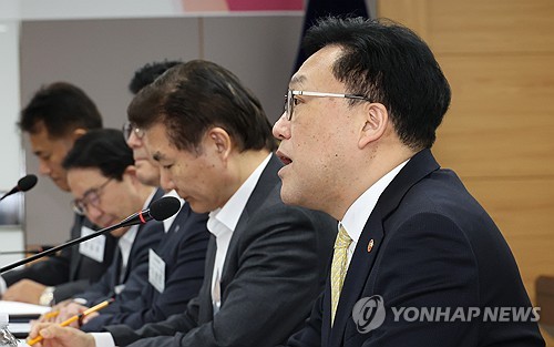 금융위, 부실 저축銀 적기시정조치 마무리…9곳 '핀셋관리'_정원
