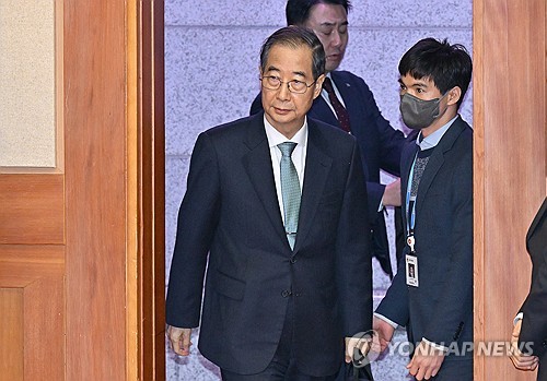권성동 "한총리 탄핵 기각되면 민주당 석고대죄해야"(종합)_정지서