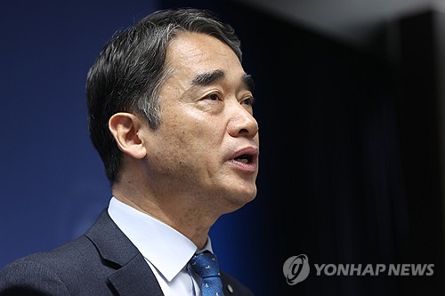 금감원 "홈플러스 거짓 정황 발견…회계 위반 감리 착수"_박경은