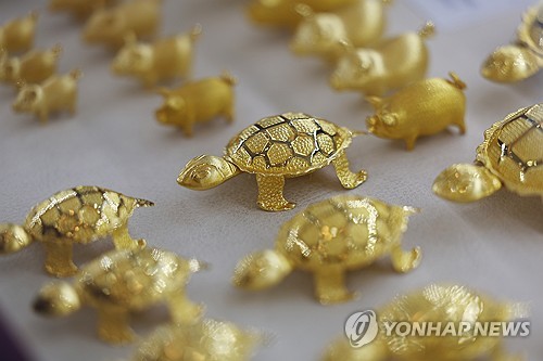 [뉴욕 금가격] 무역 낙관론에 하락…안전자산 수요 둔화_장예진