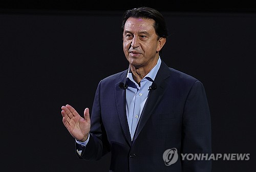 발언하는 호세 무뇨스 현대차 사장