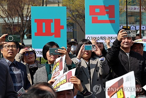 파면 전후 확바뀐 증시 분위기…저가매수→차익실현·이재명株→與잠룡株_장순환